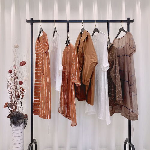 杭州女裝時尚款哪有批發(fā)女裝t恤長度多少服裝設(shè)計女裝衣袖款式圖片