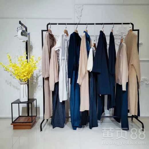 【慕芭莎19秋冬女裝深圳女裝品牌排行榜森系服裝代理品牌折扣連衣裙】- 