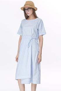 墨曲女裝加盟代理 開啟時(shí)尚事業(yè)新篇章